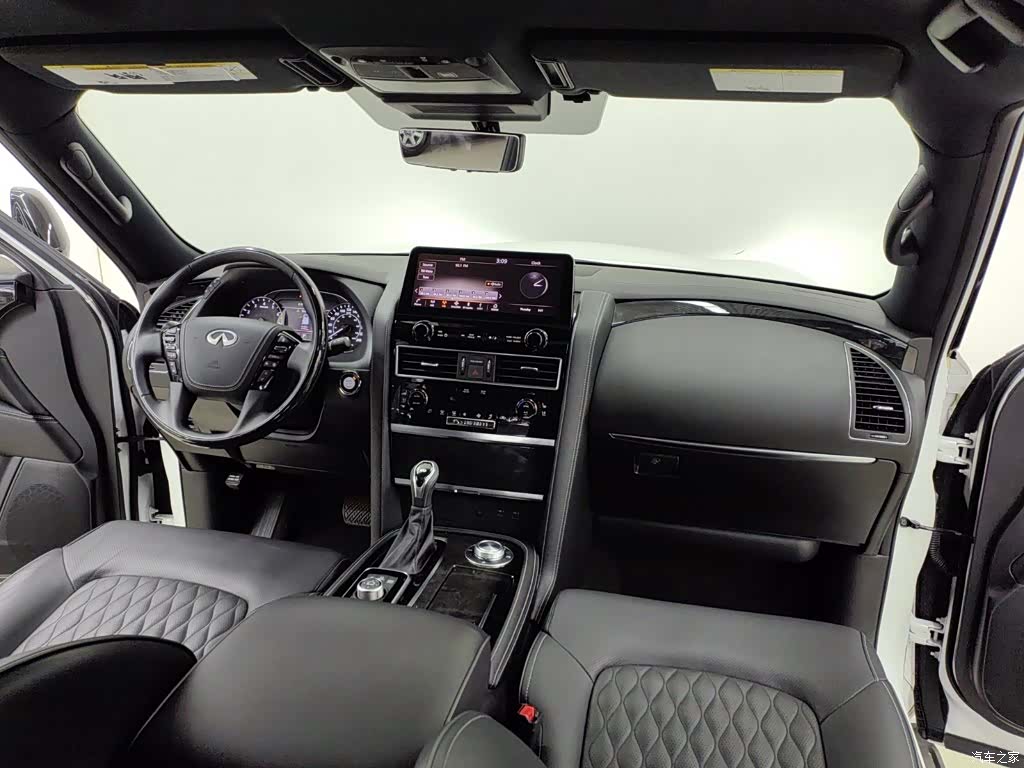 Infiniti QX80, 2023 12