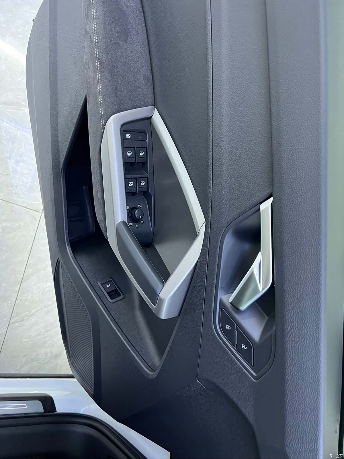 Audi Q3, 2023 4