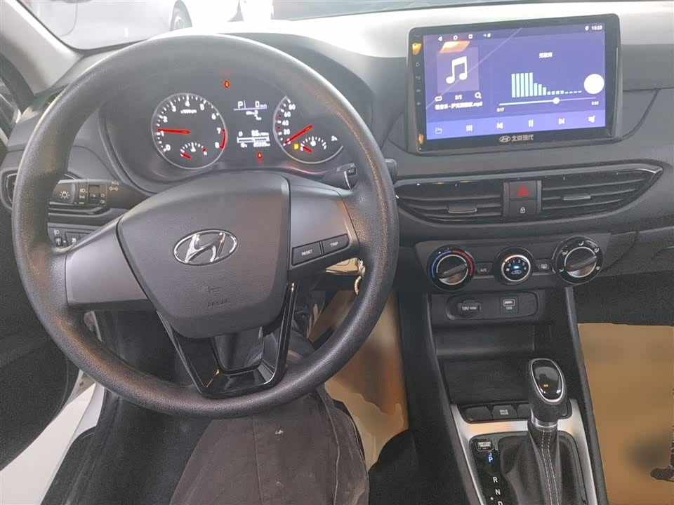 Hyundai Yuedong