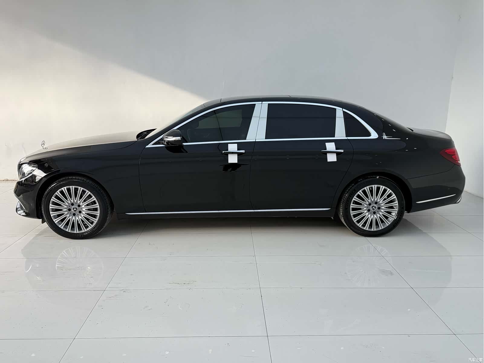 Mercedes-Benz E-Class, 2020 4
