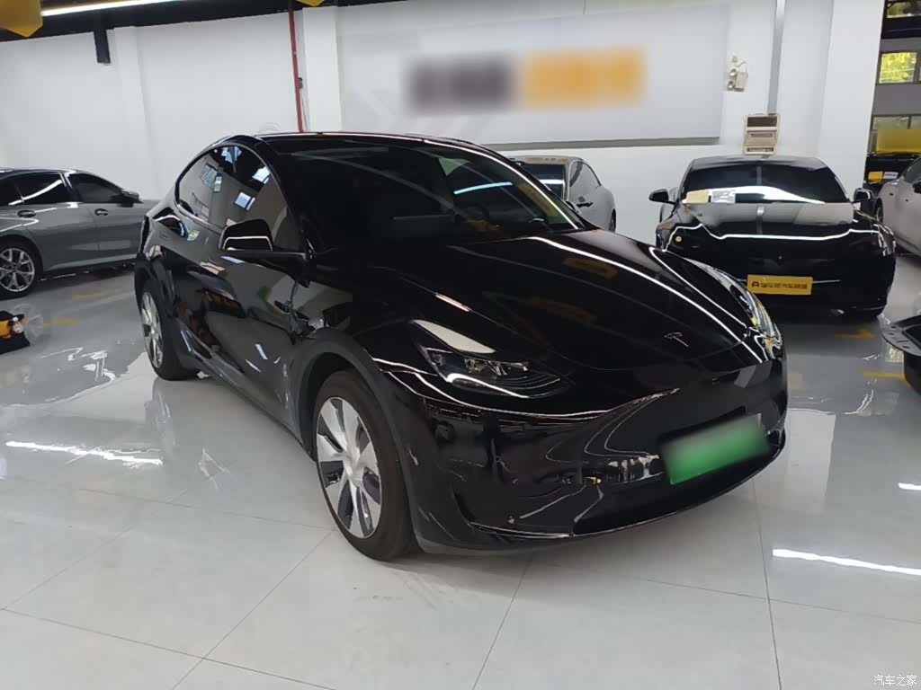 Tesla Model Y, 2022 4