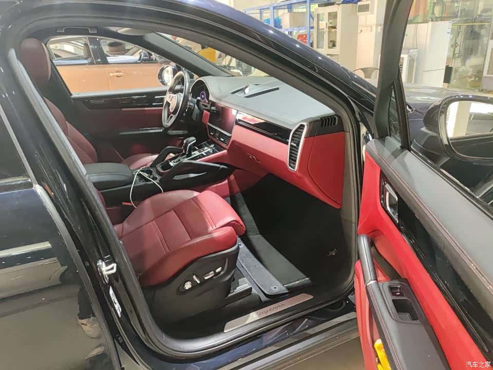 Porsche Coupé, 2021 3