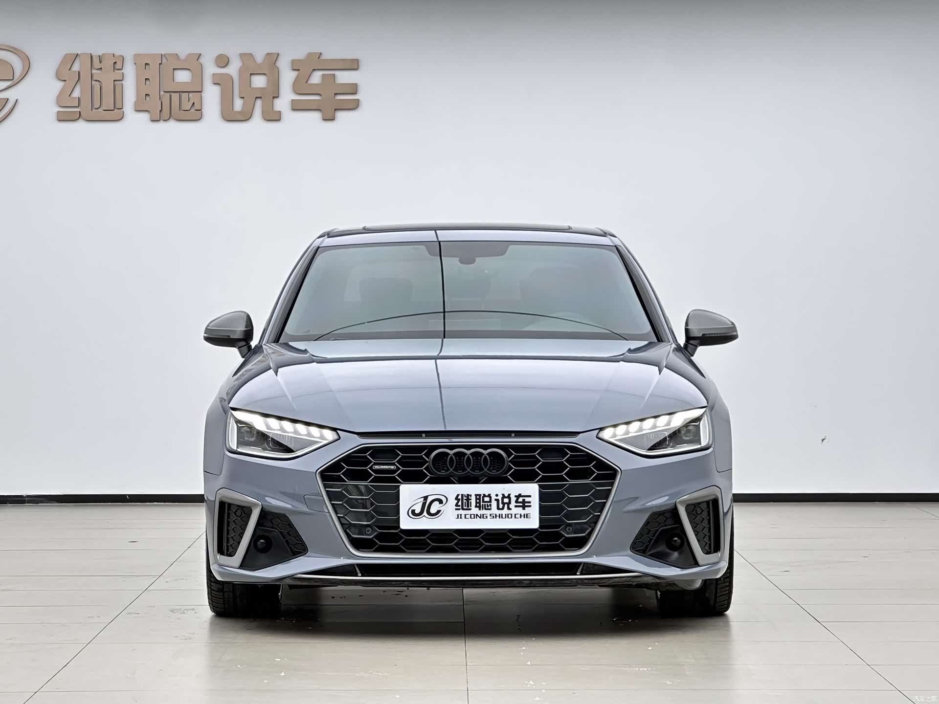 Audi A4L, 2022 все фото