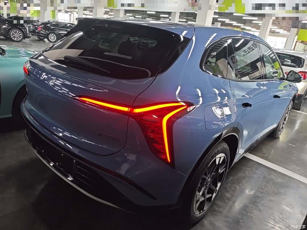 Hongqi 06, 2025 все фото