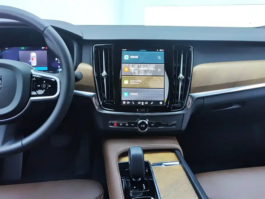 Volvo S90