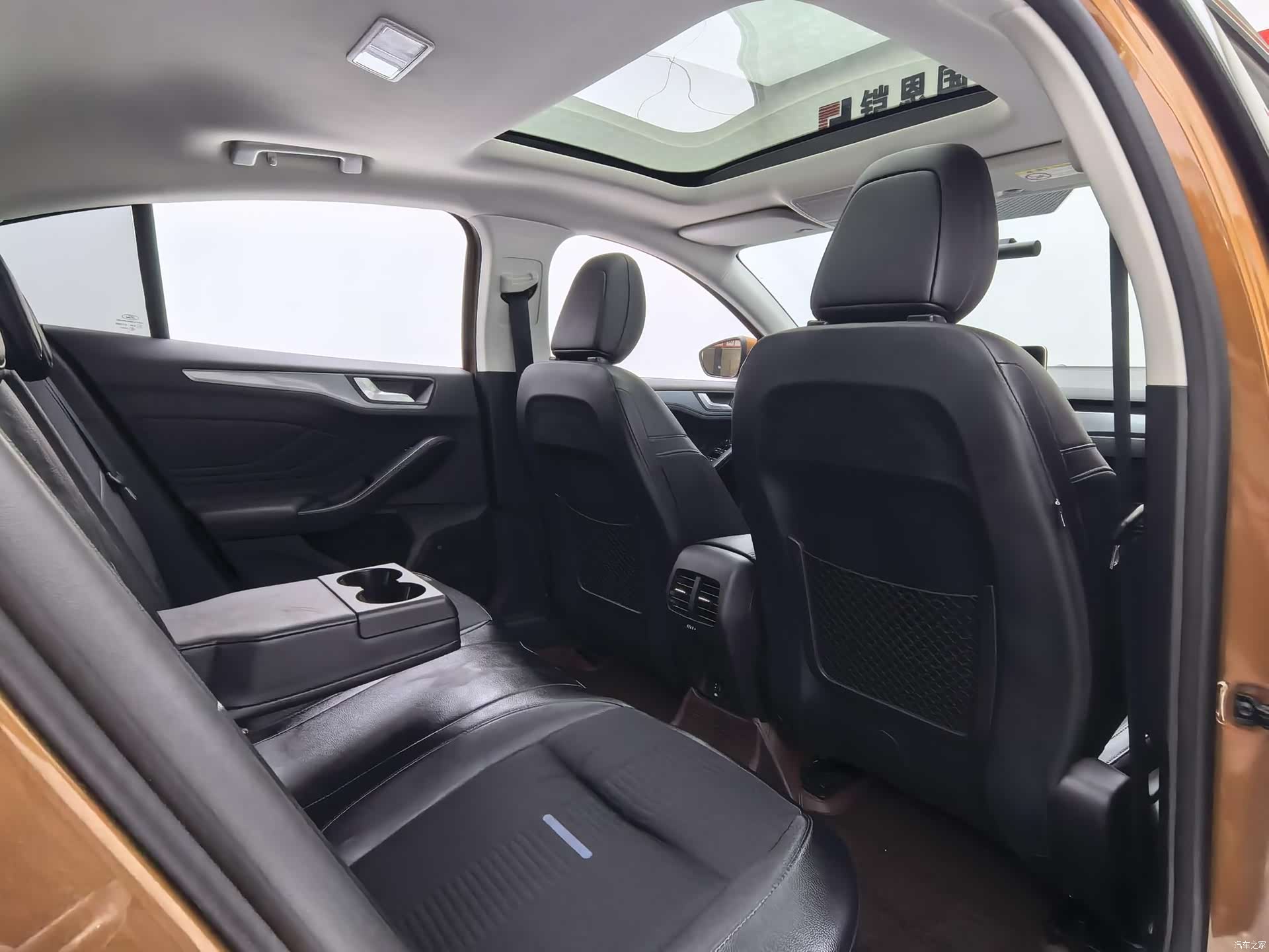 Ford Focus, 2020 9