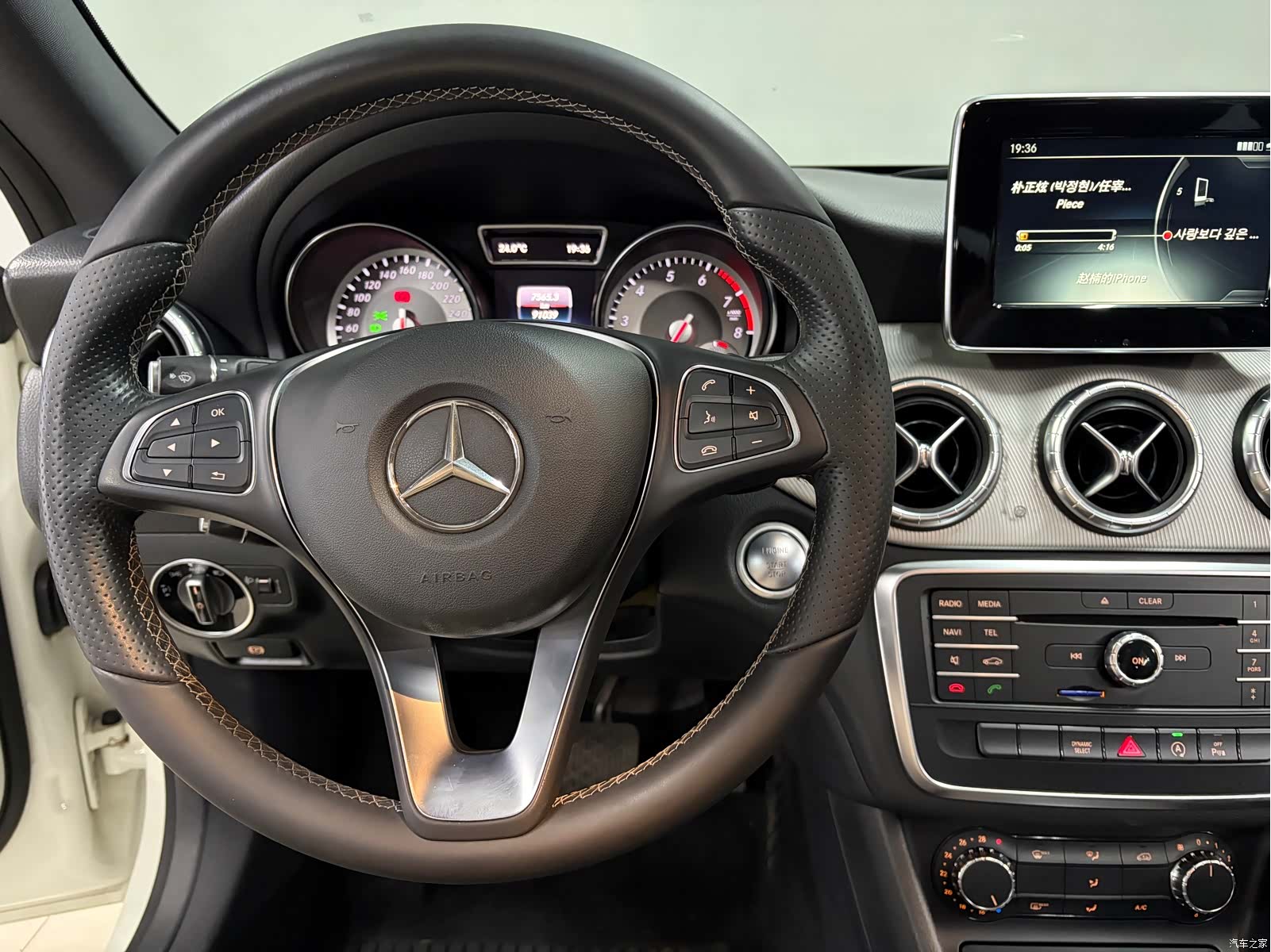 Mercedes-Benz CLA, 2016 16
