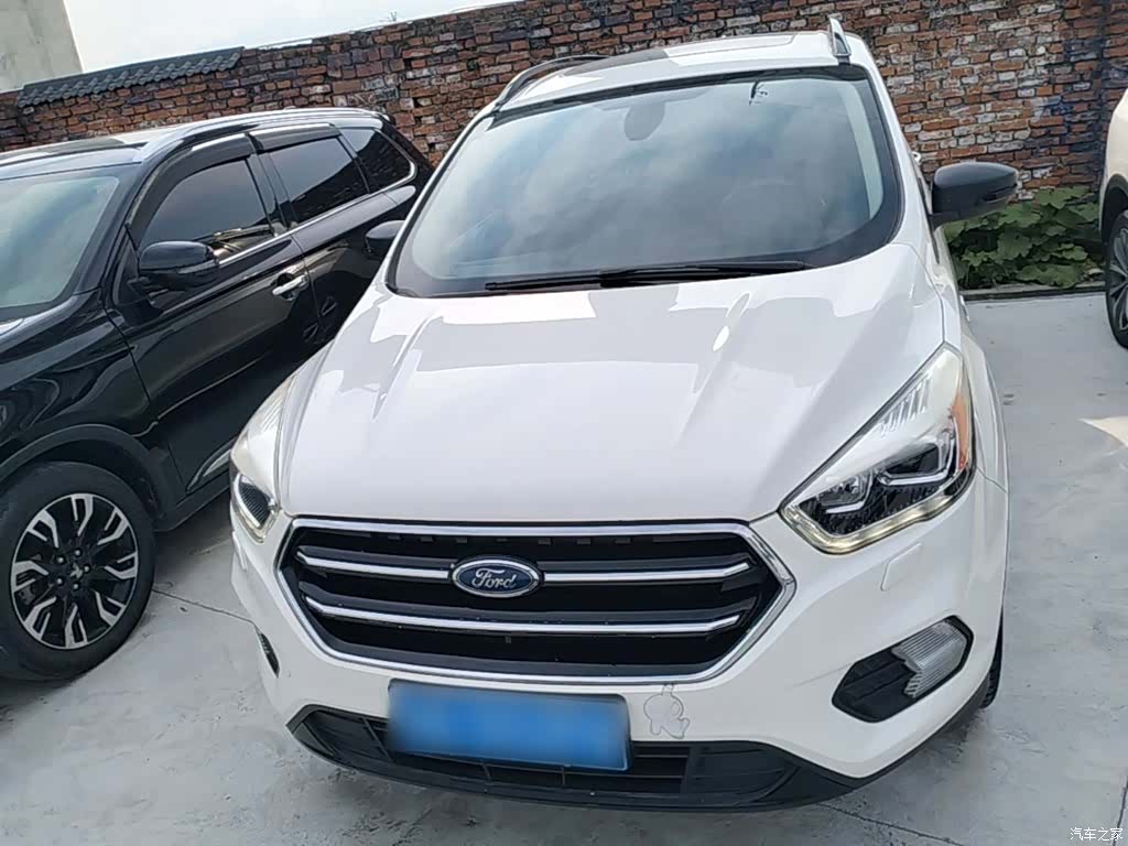 Ford Kuga, 2017 3