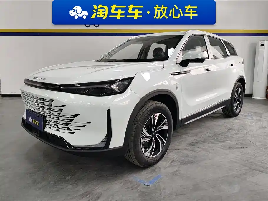 BAIC Beijing X7