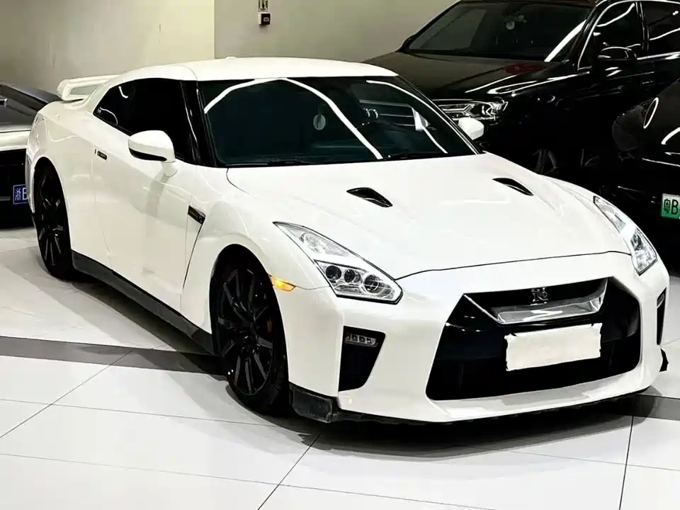 Nissan GT-R