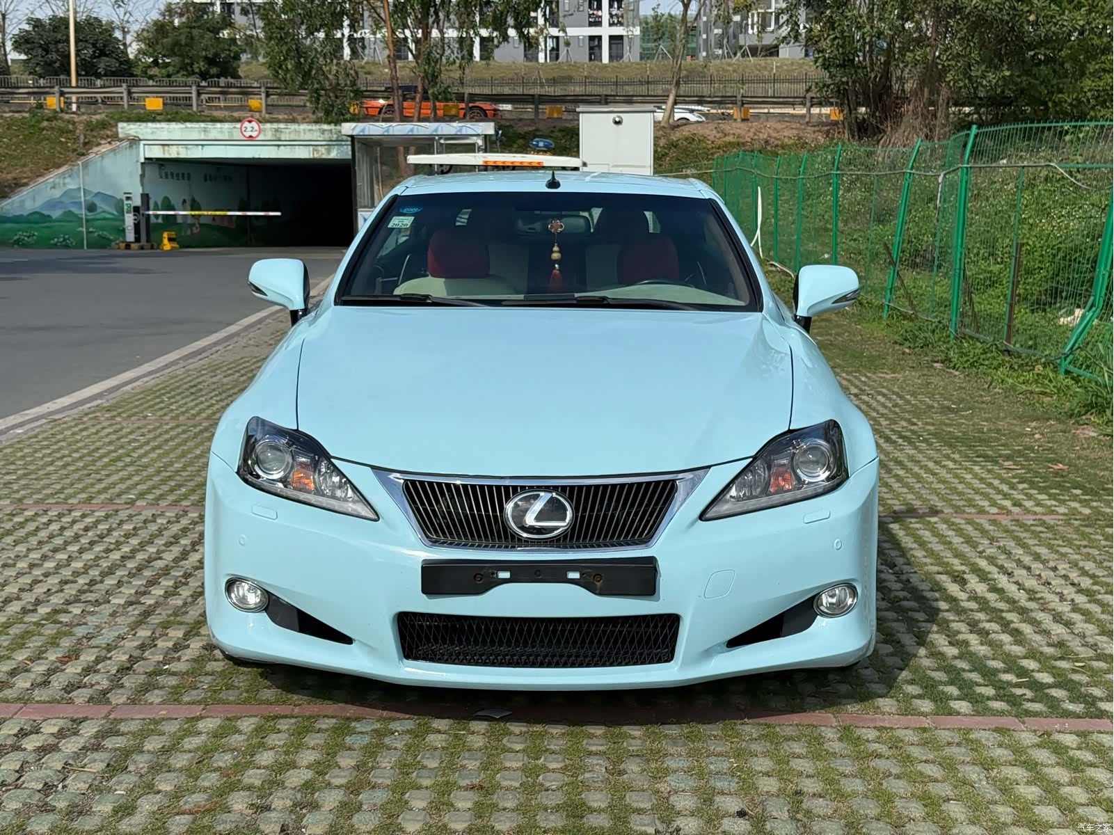 Lexus IS, 2013 12