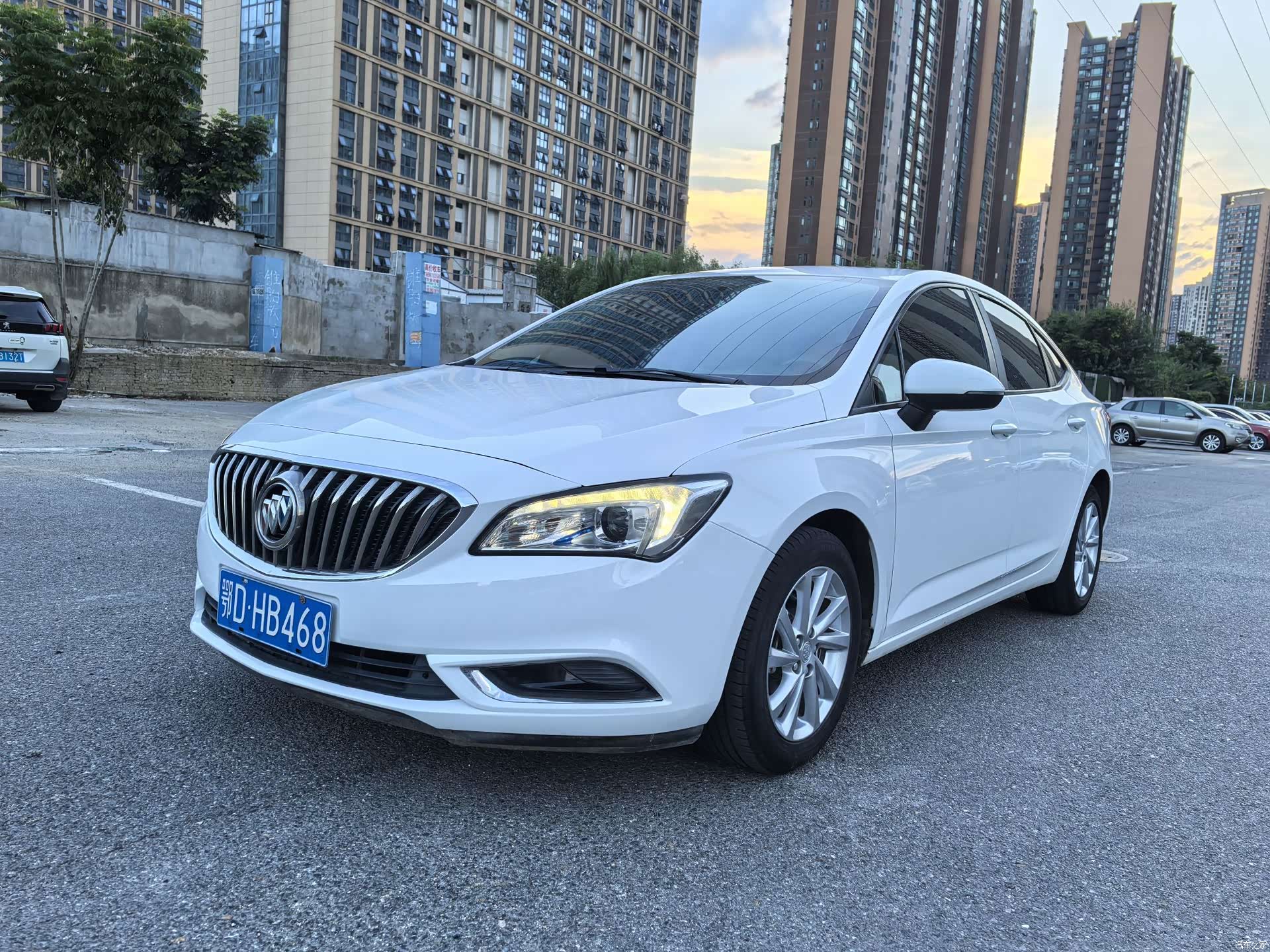 Buick Verano, 2017 1