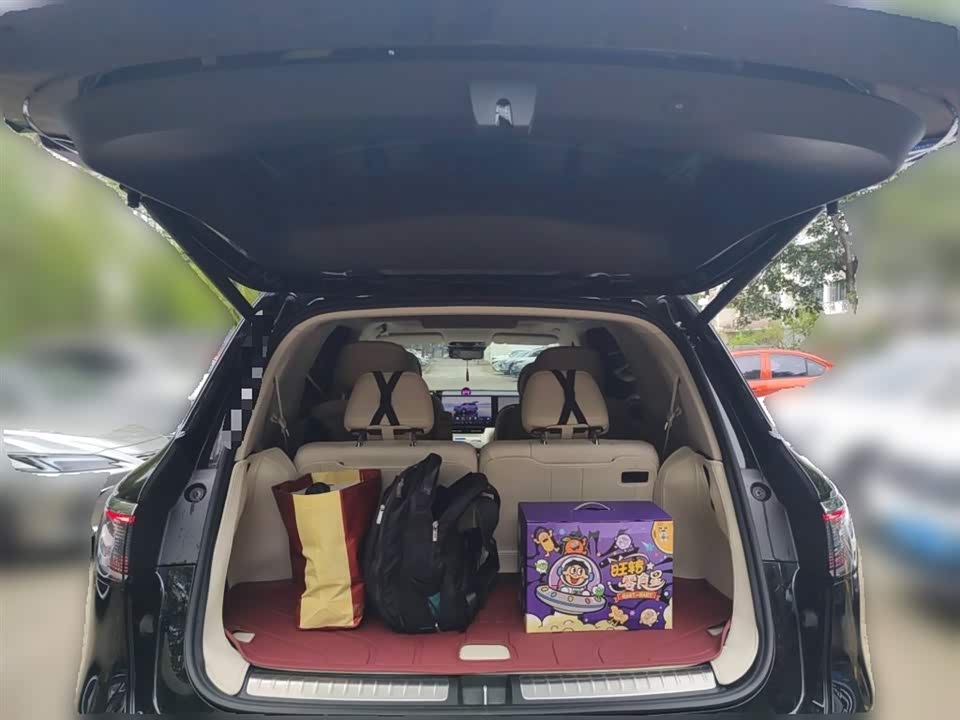 AITO Ask the world M8