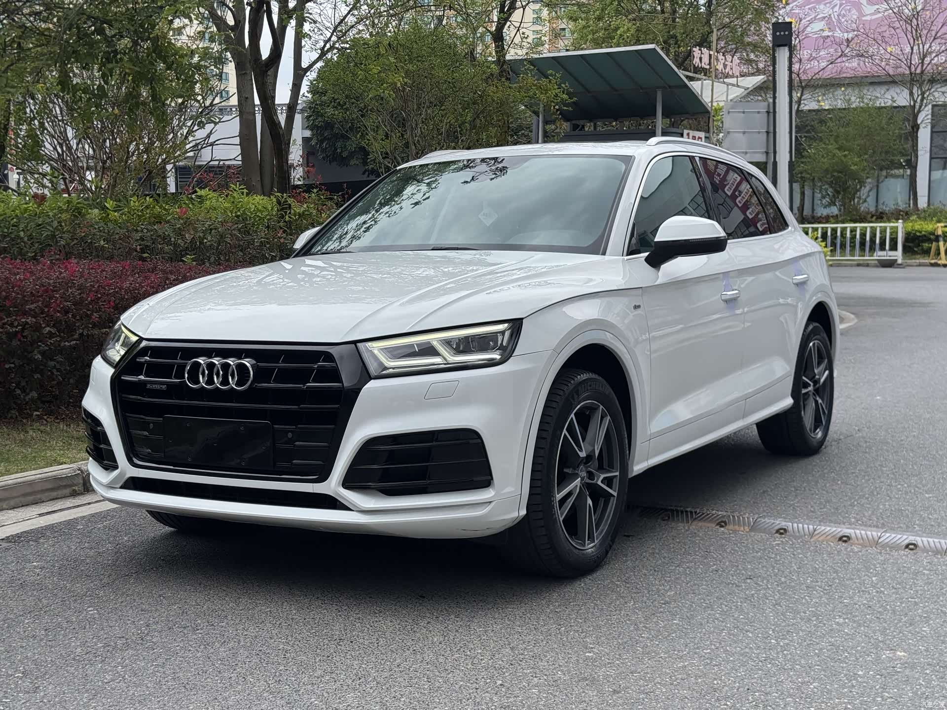 Audi Q5L, 2018 1