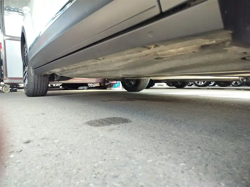 Volkswagen T-ROC exploring Songs