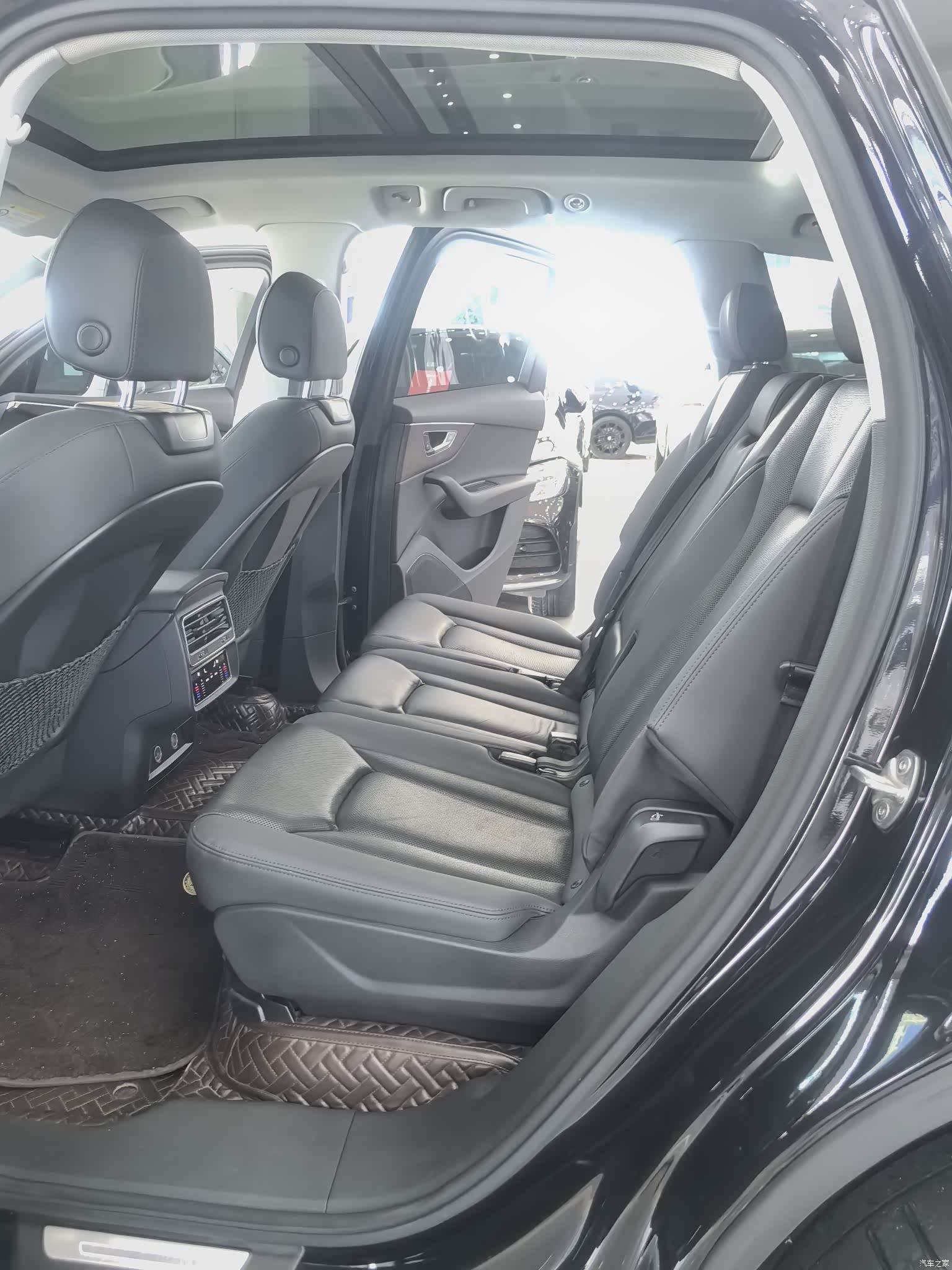 Audi Q7, 2021 11
