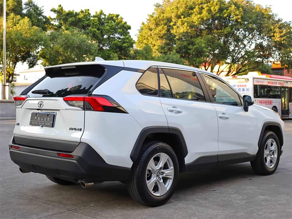 Toyota RAV4 Rongfang