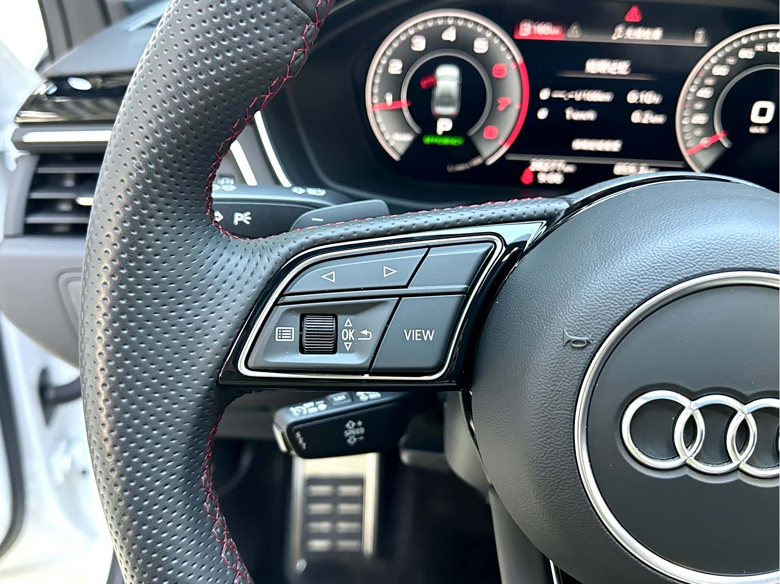 Audi A4L, 2025 14