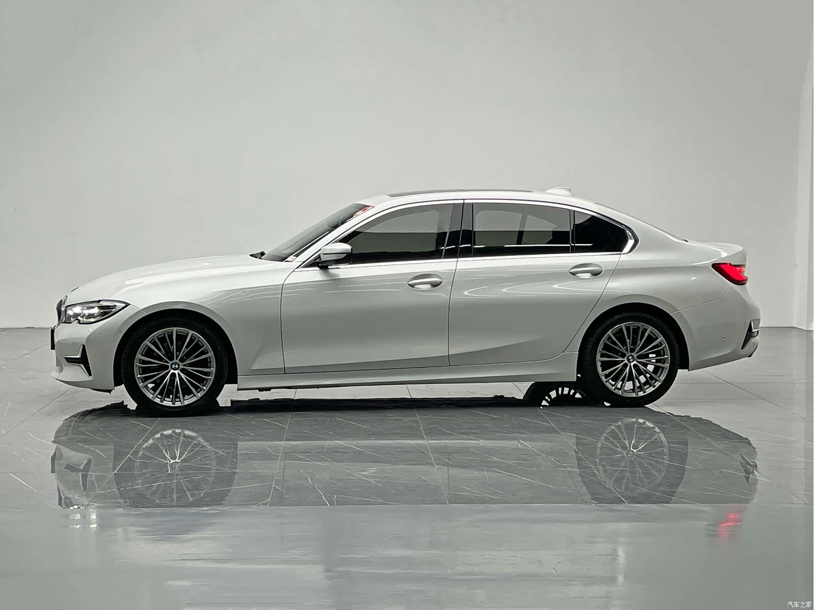 BMW 3 Series, 2019 14