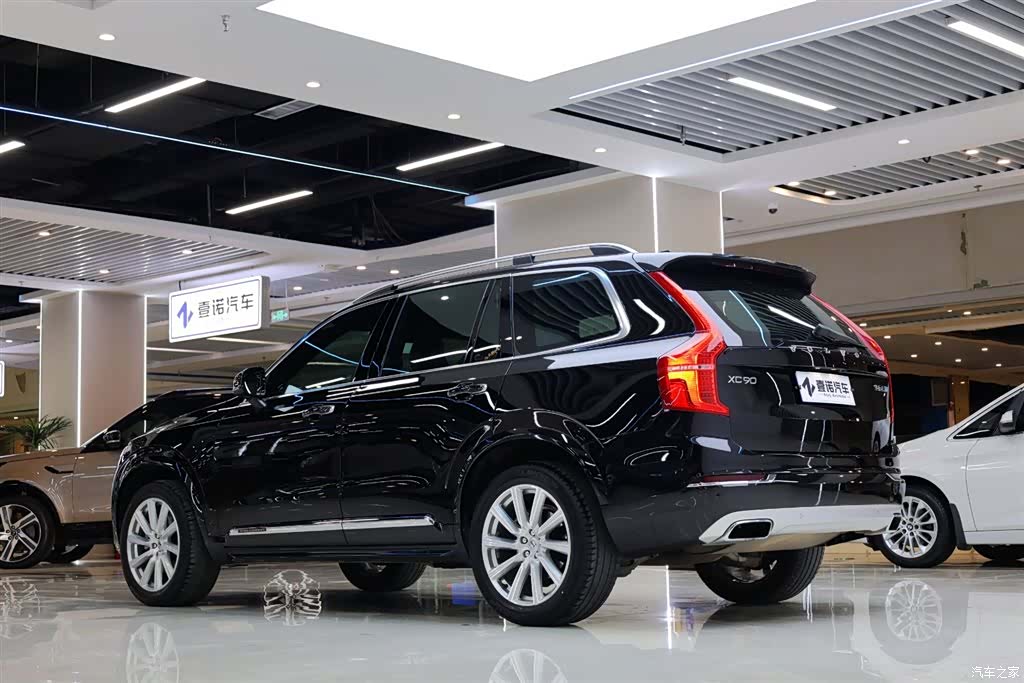 Volvo XC90, 2018 все фото