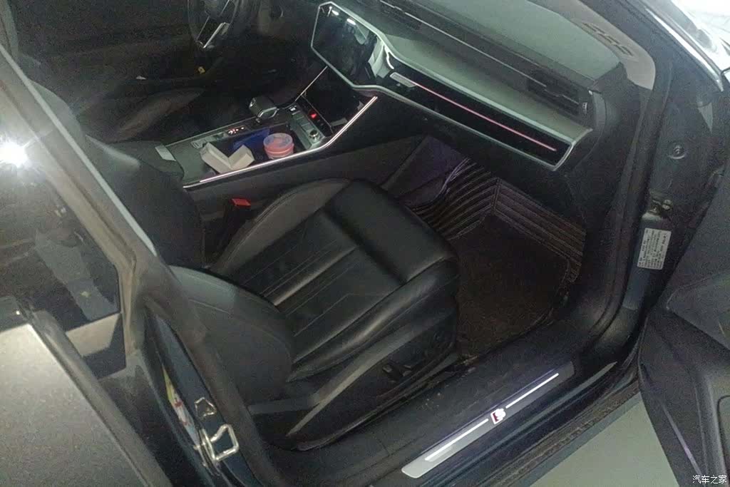 Audi A7, 2022 8