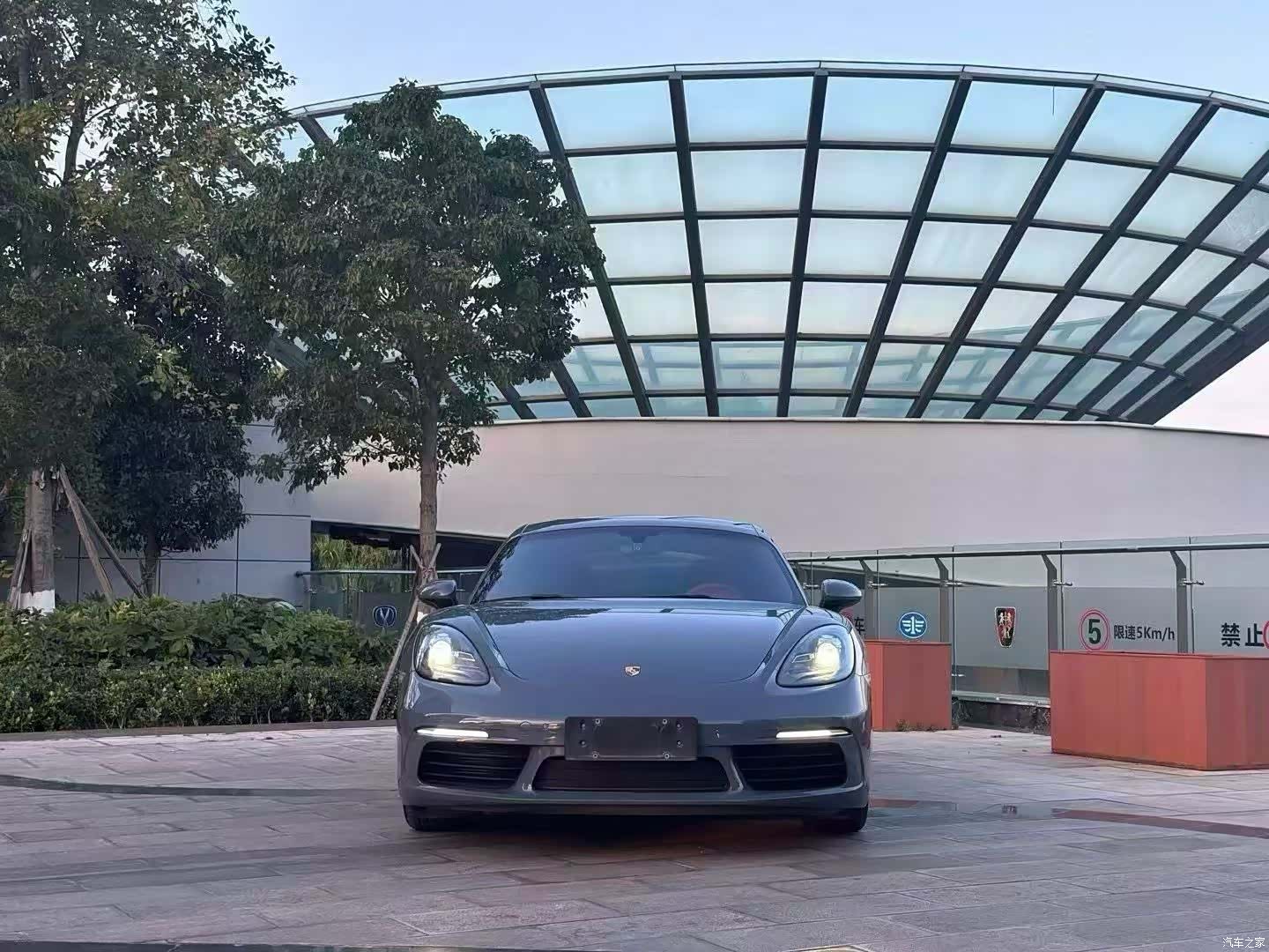 Porsche Cayman, 2018 2