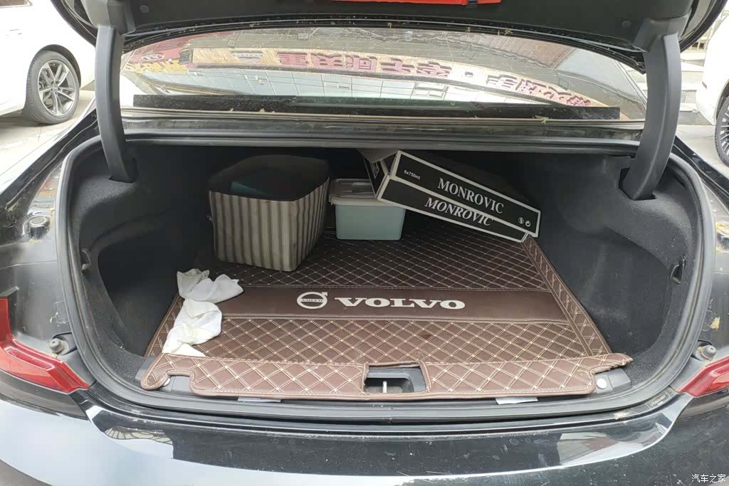 Volvo S90, 2018 4