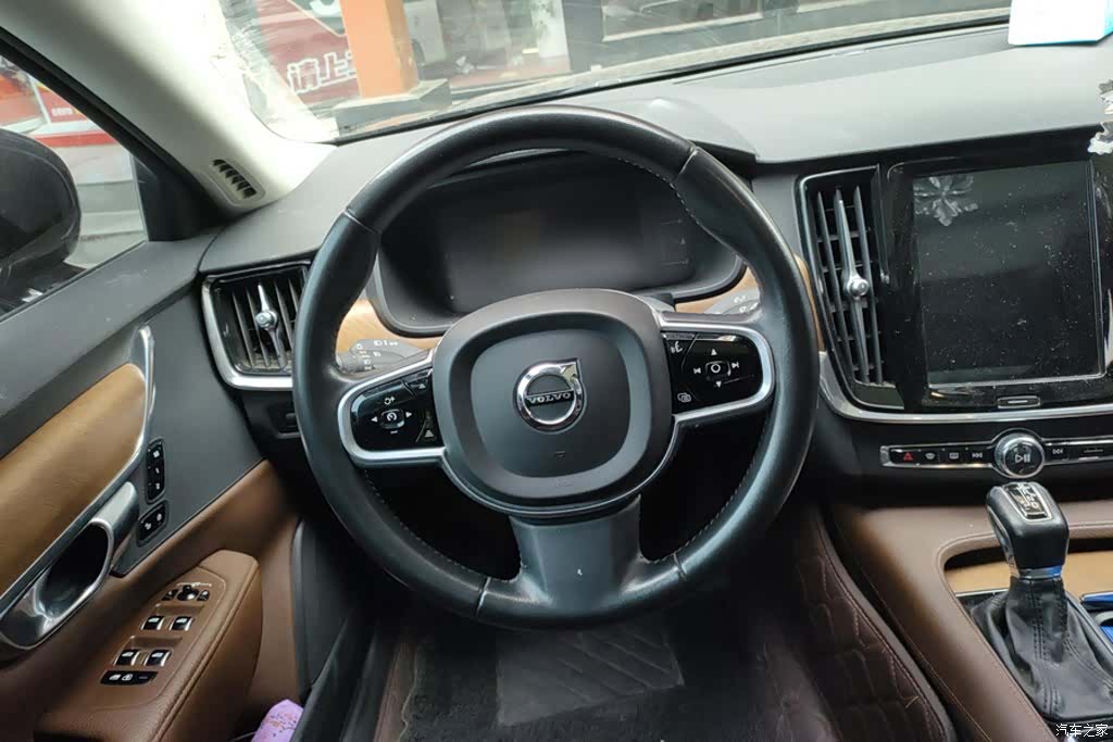 Volvo S90, 2018 15