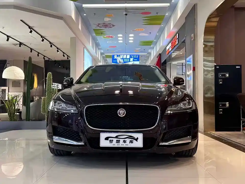 Jaguar XFL