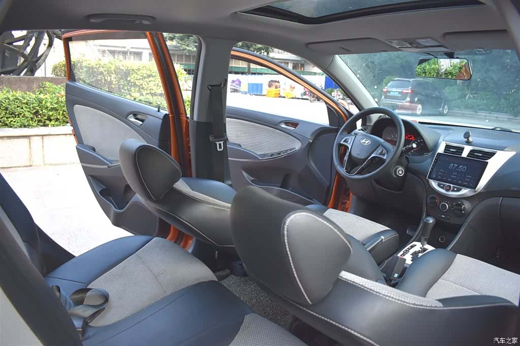 Hyundai GLX, 2014 12