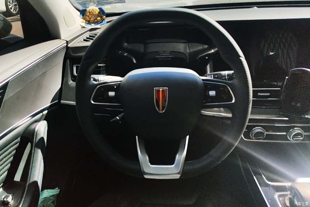 Hongqi HS5, 2023 15