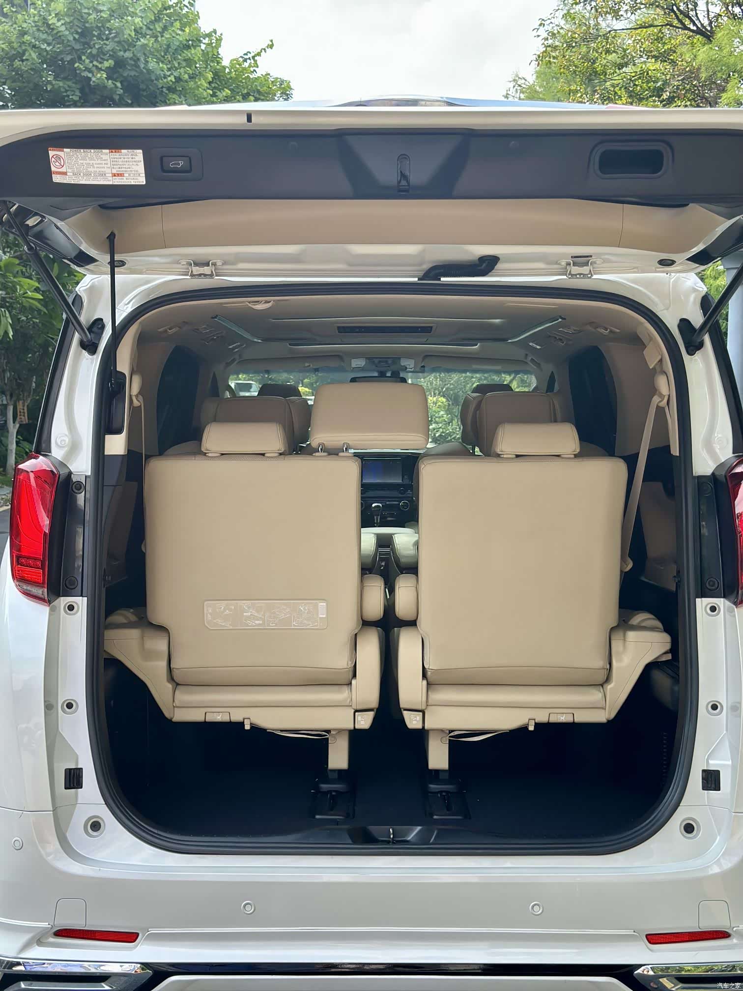 Toyota Alphard, 2017 20