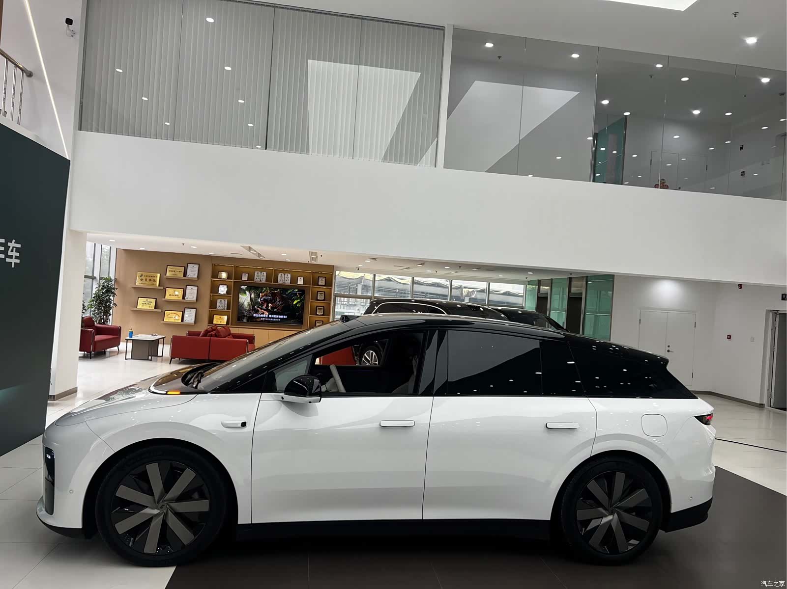 Li Auto i6, 2025 2