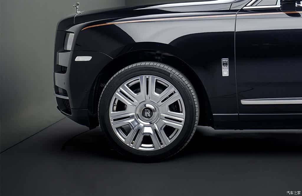 Rolls-Royce Cullinan, 2021 все фото