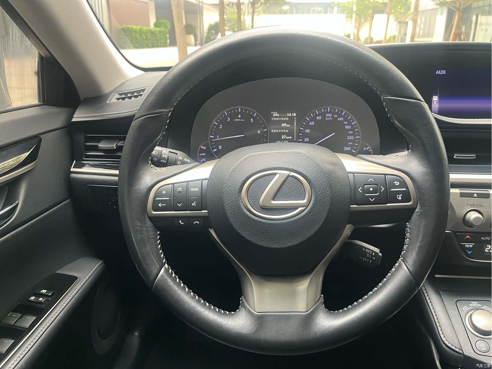 Lexus ES, 2018 29