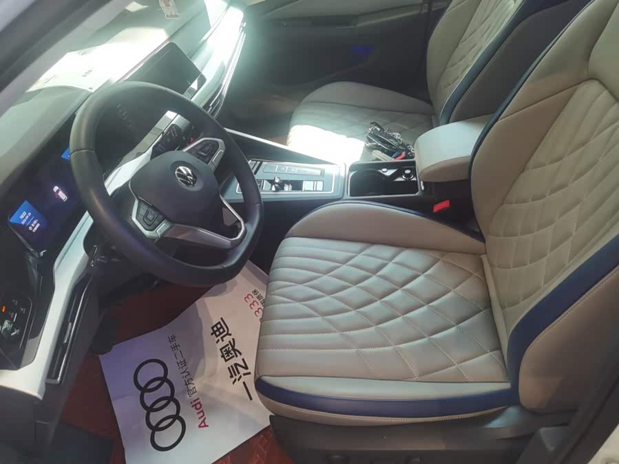 Volkswagen Golf 2024, фото 9