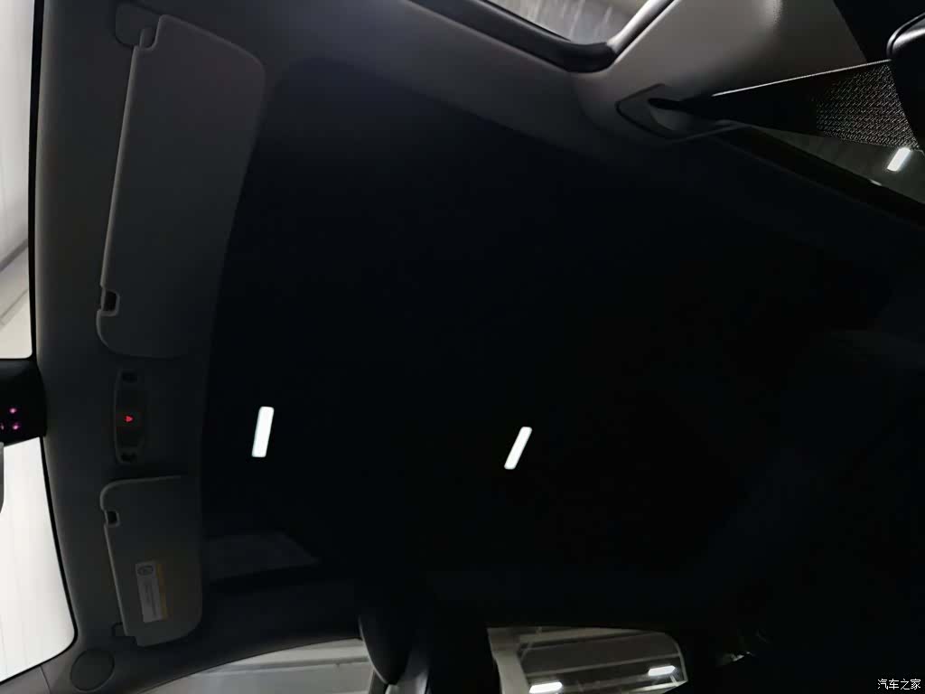 Tesla Model Y, 2024 14