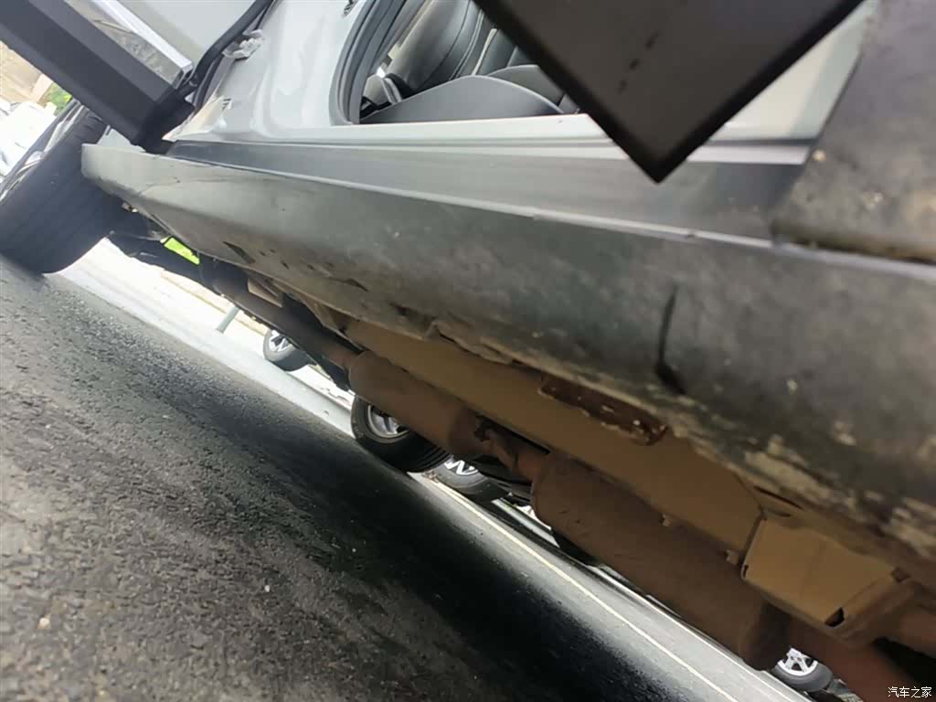 DongFeng AX7, 2018 21