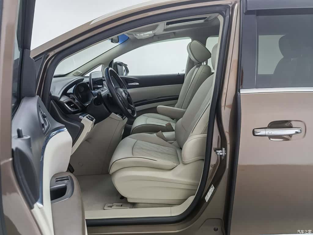 Buick GL8, 2021 10