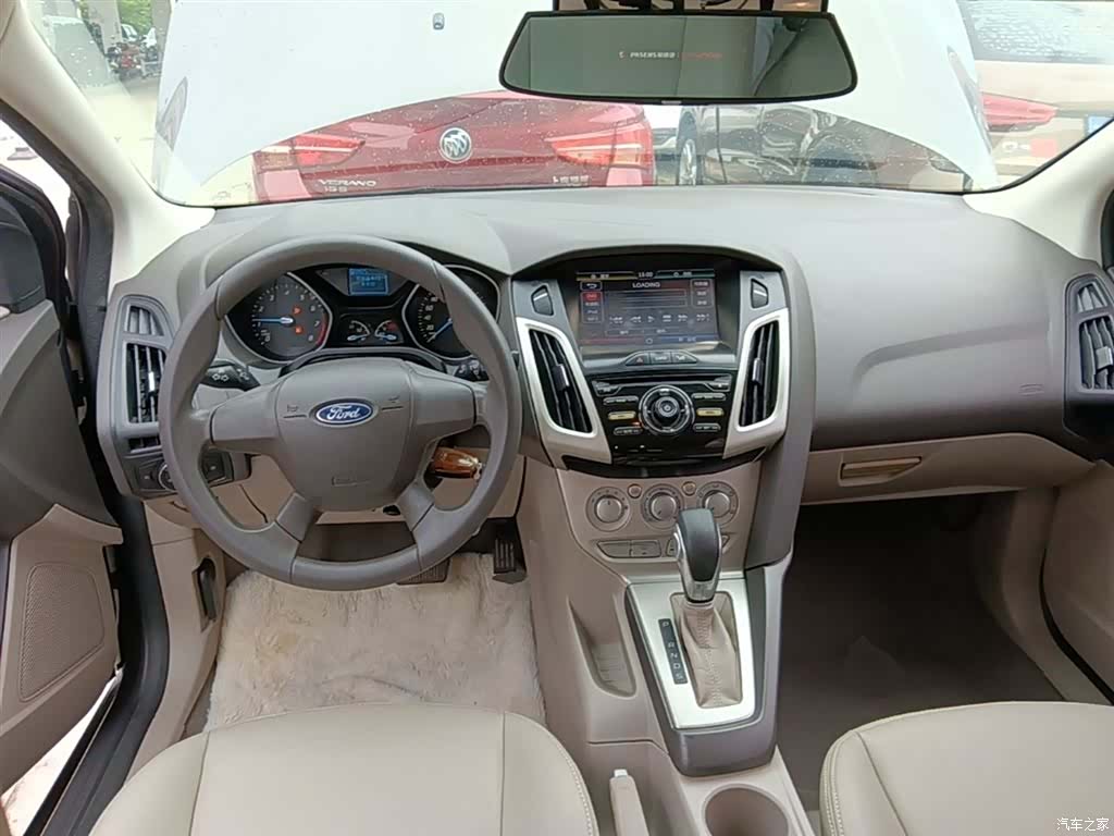 Ford Focus, 2015 10