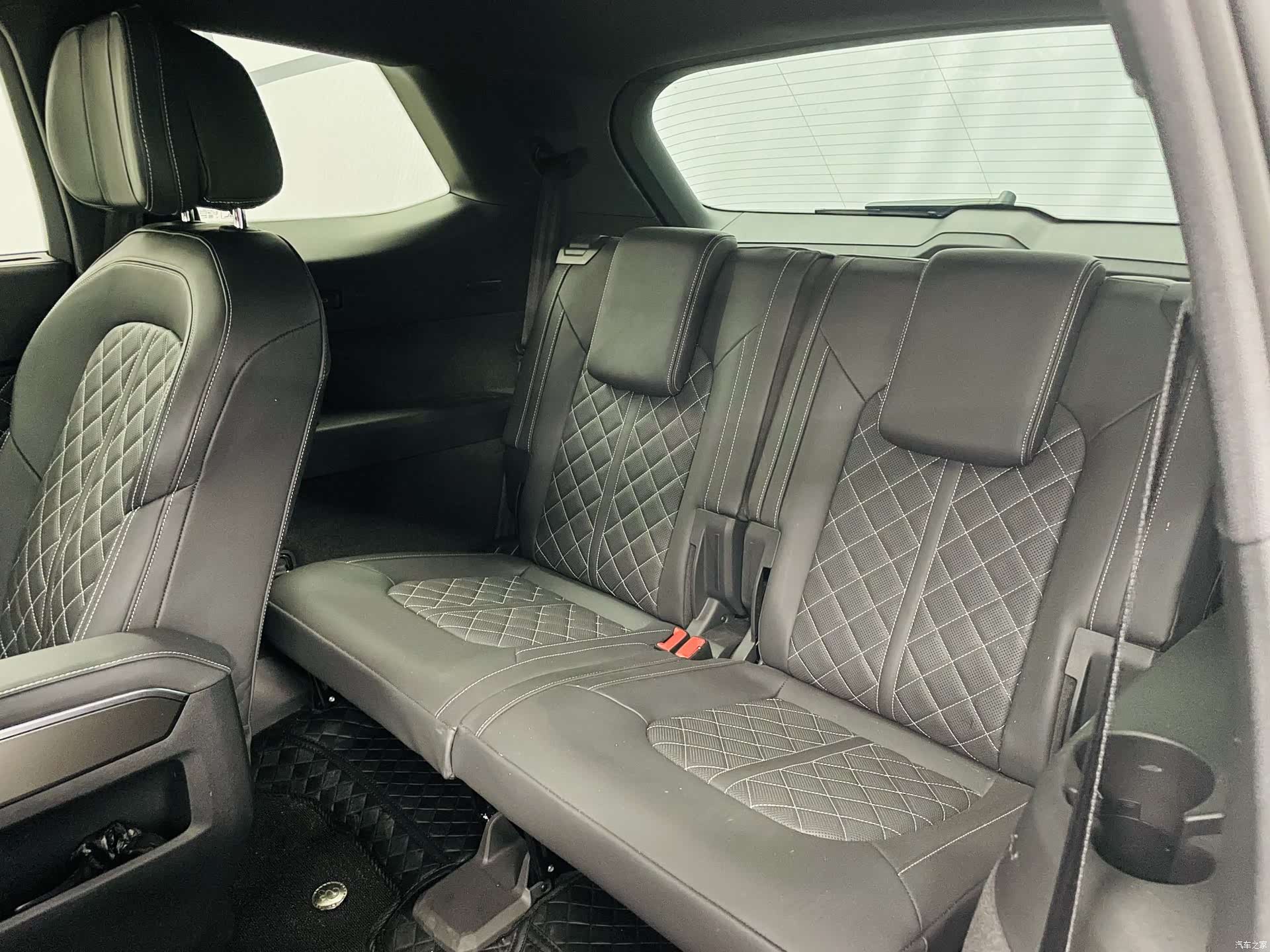 Audi Q6, 2024 13