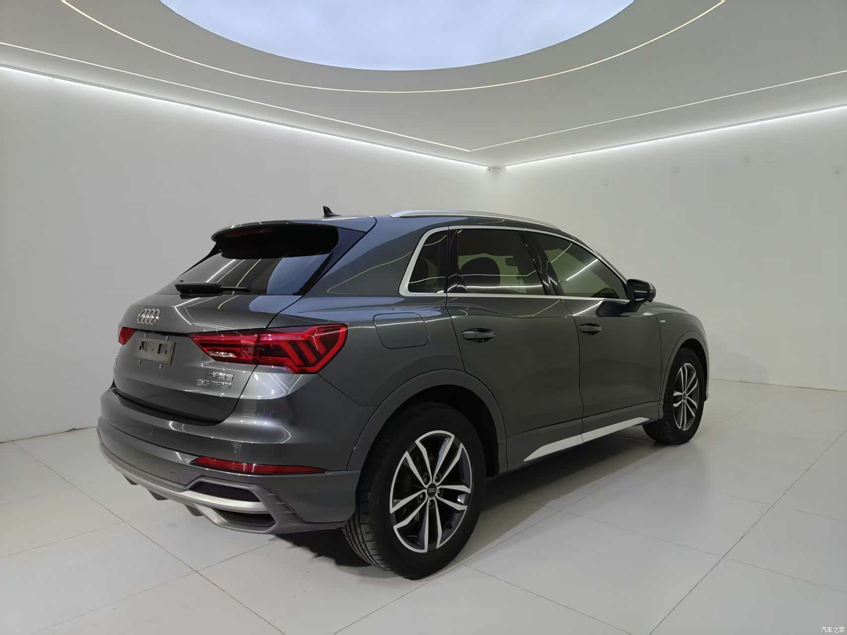 Audi Q3, 2022 4
