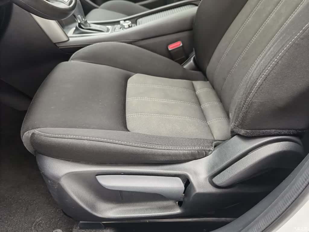 Mazda CX-4, 2019 20