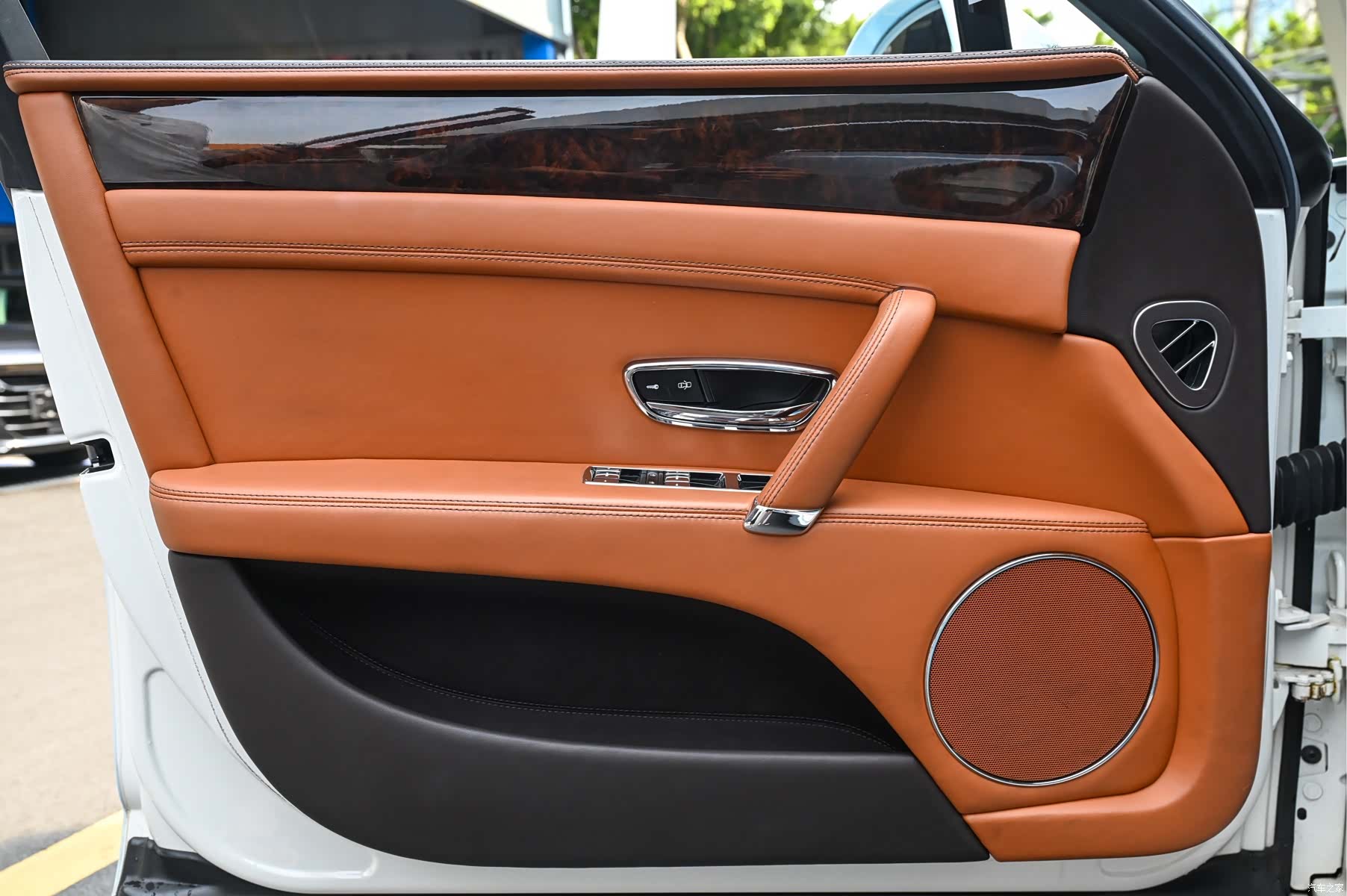Bentley Flying Spur, 2016 6