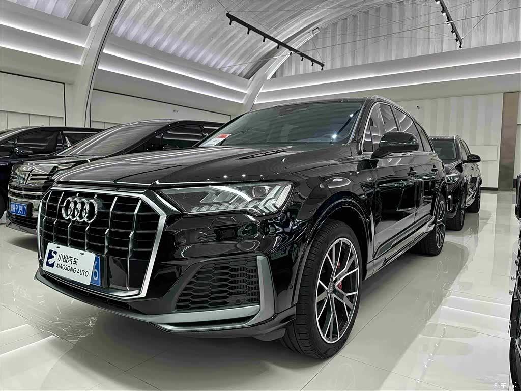 Audi Q7, 2024 1