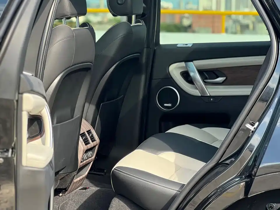Land Rover Discover sports