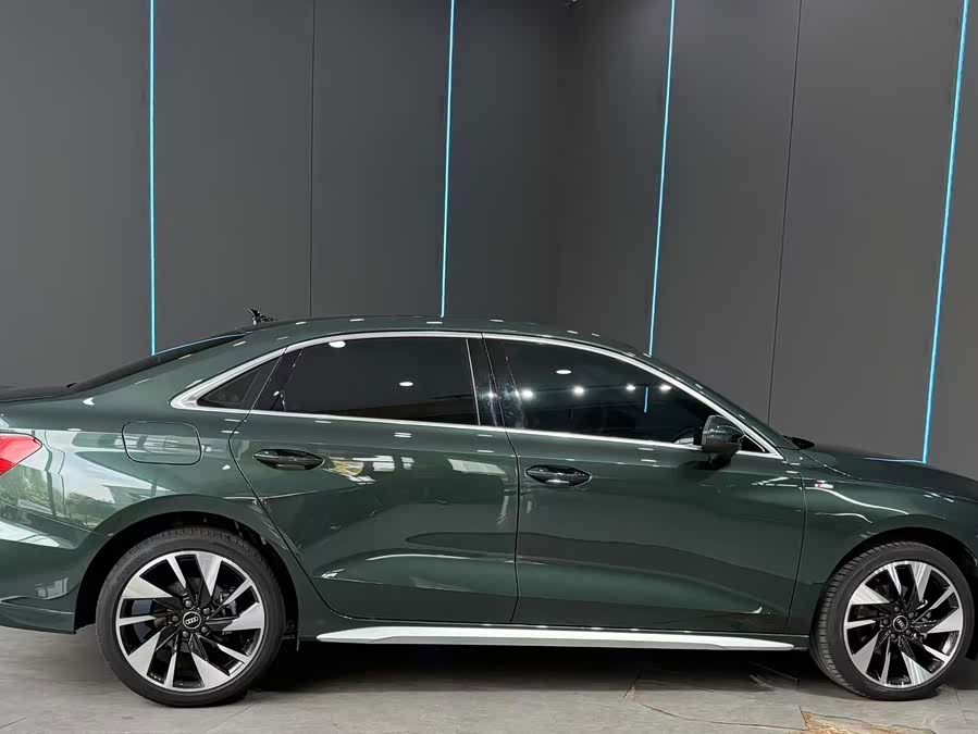 Audi A3 2024, фото 5