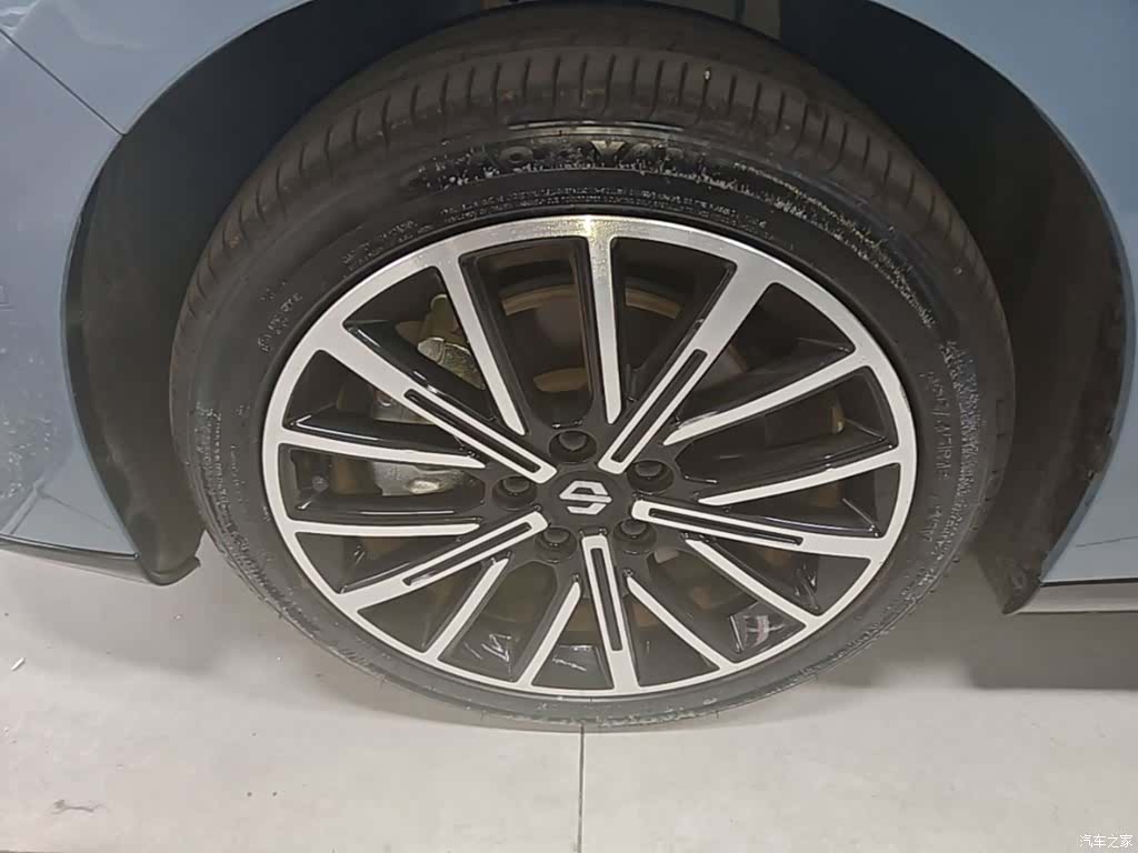 Leapmotor B01, 2025 23