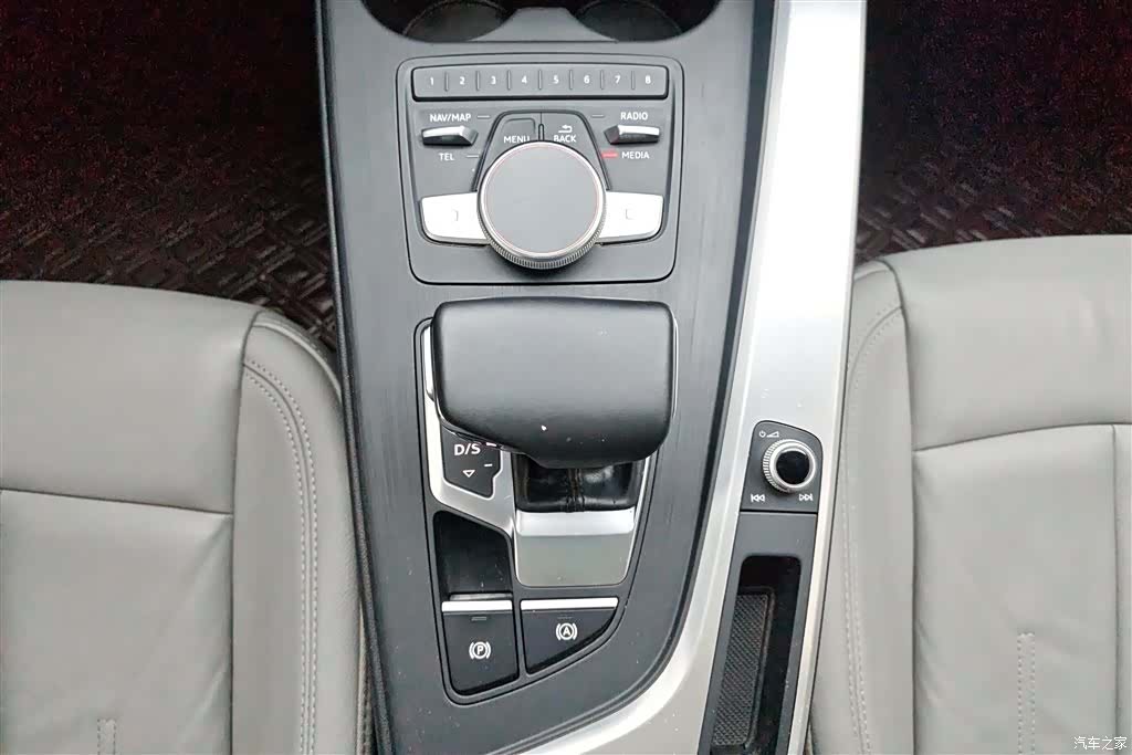 Audi A4L, 2018 16