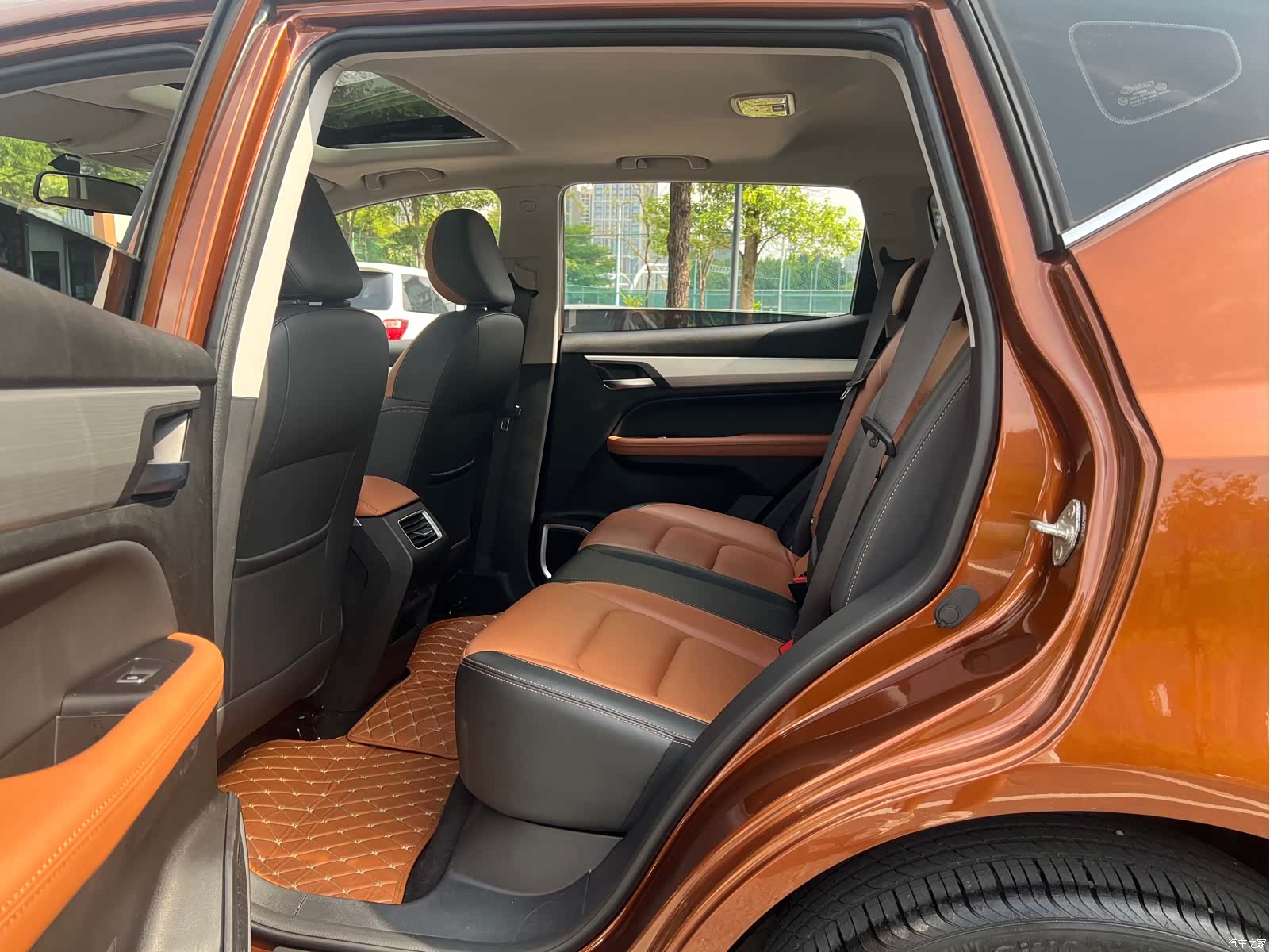 Geely X6, 2021 14